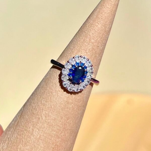 Blue Burma Sapphire Natural Stone Ring - Silver 925